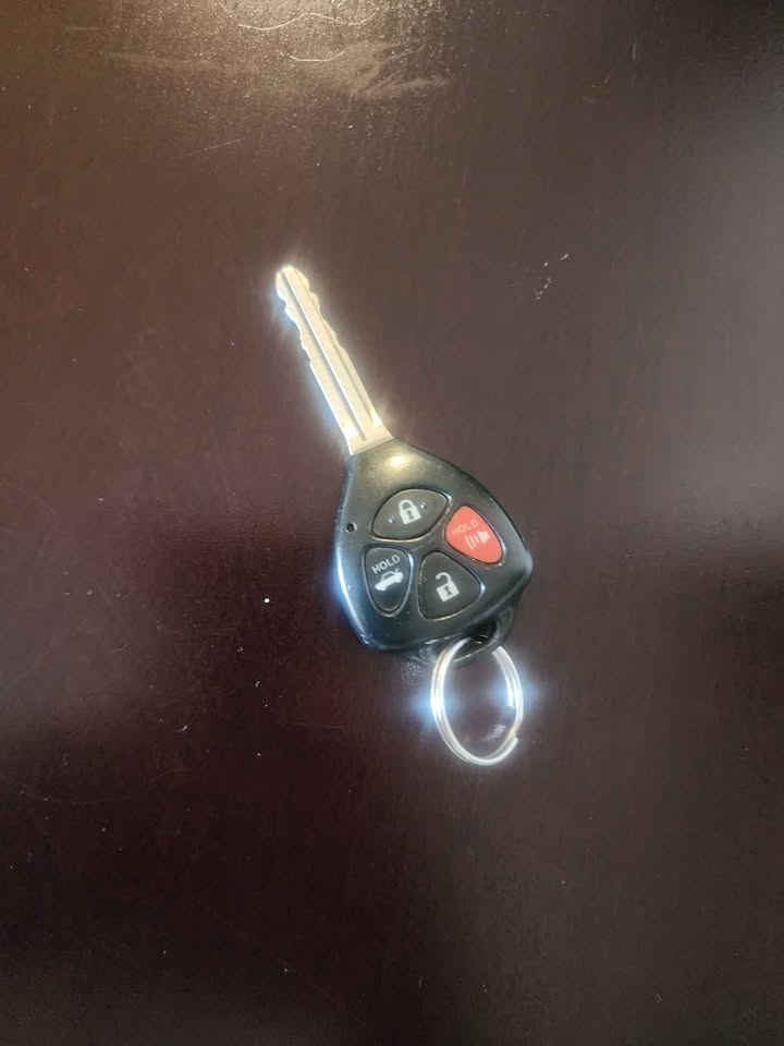 Toyota Camry Fob Key - photo 3