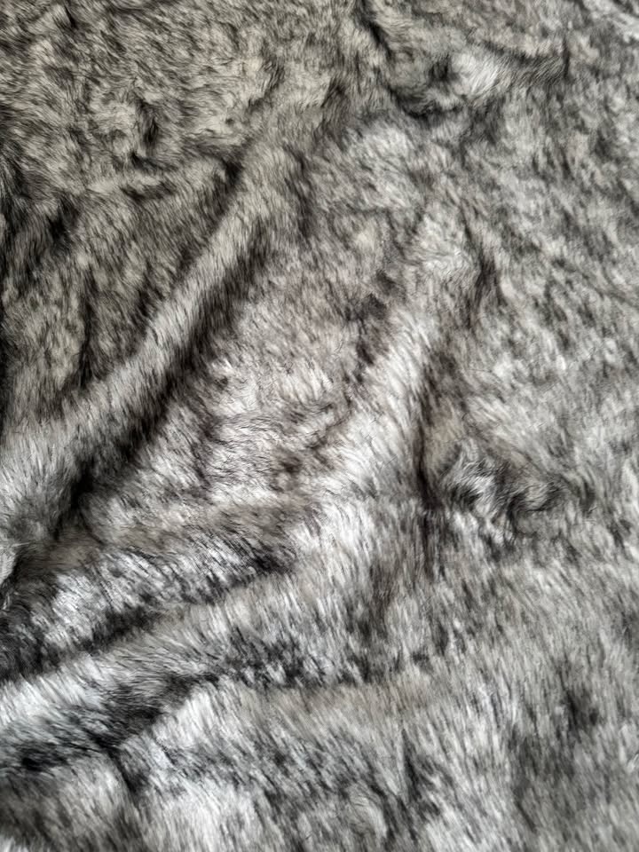 Silver Grey Faux Fur Throw Blanket for Couch, Bed, Fake Fur Blan - photo 5