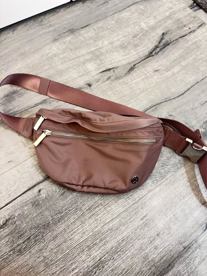 Lululemon Belt Bag Dusty Rose