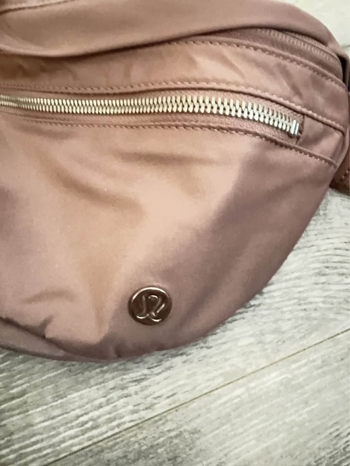 Lululemon Belt Bag Dusty Rose - photo 2