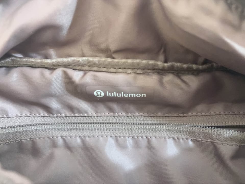 Lululemon Belt Bag Dusty Rose - photo 3