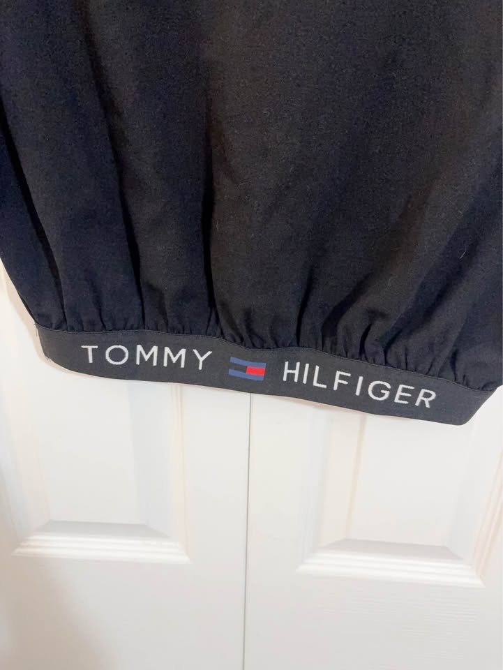 Tommy Hilfiger Black Crop Top Sz 6 - photo 2