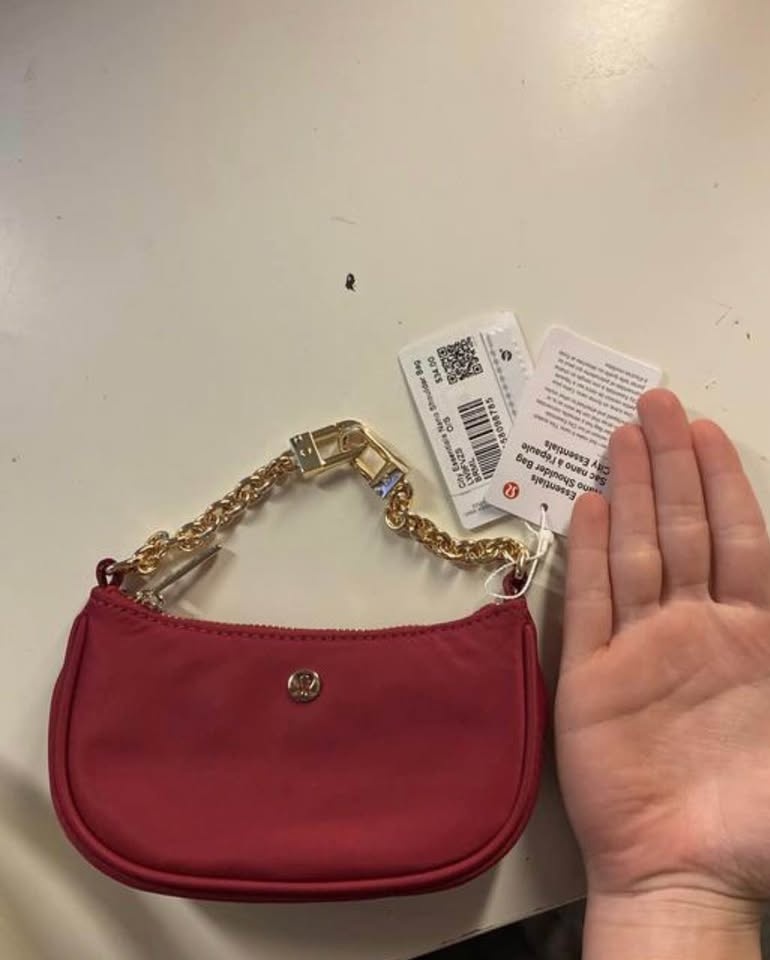 Lululemon Nano Shoulder Bag (Mini Bag) - photo 3