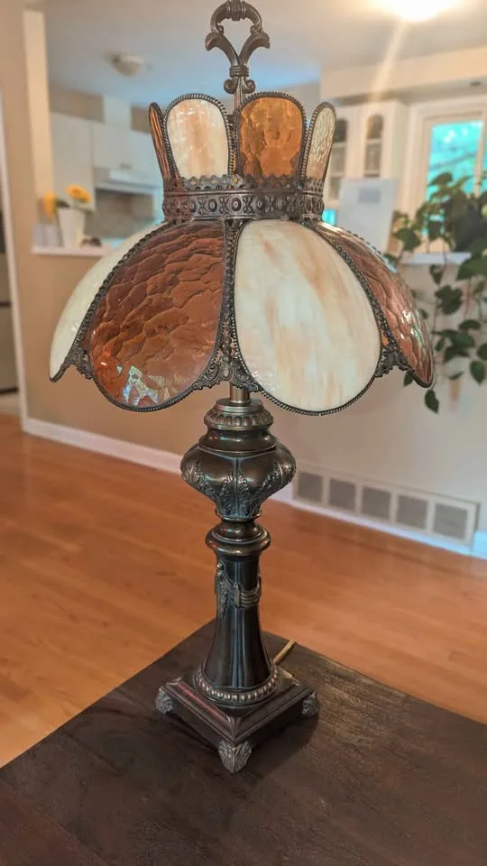 Vintage Sovereign Tiffany style Brass Table Lamp thumbnail