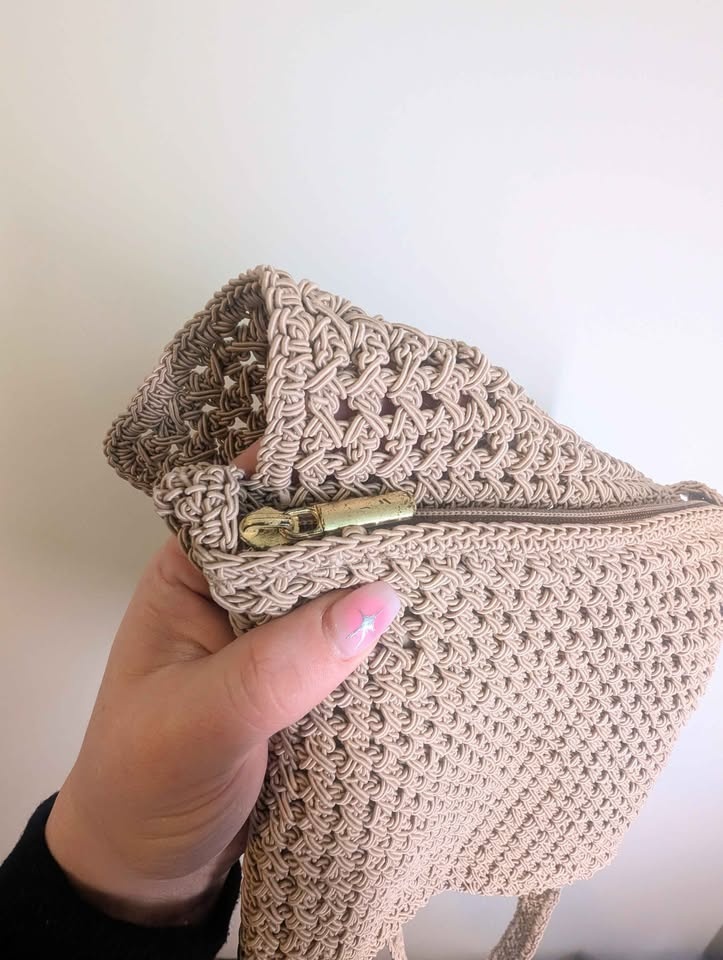 Small Crochet Purse - photo 4