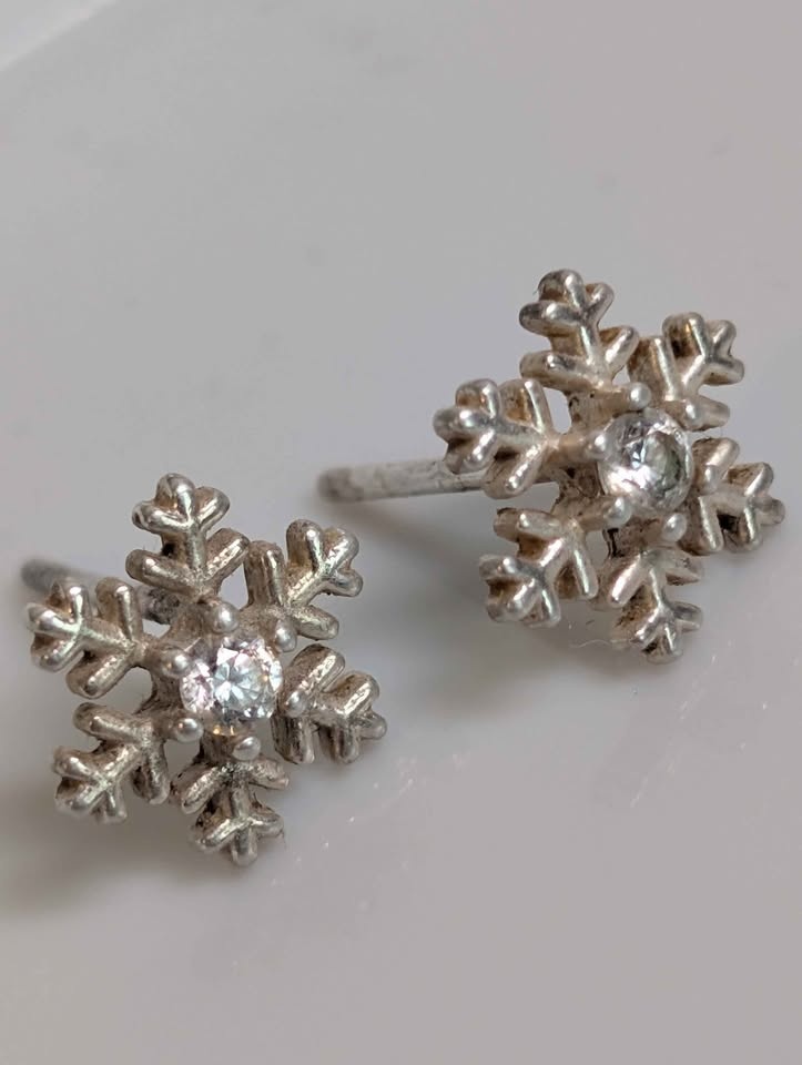 Michael Hill Diamond Snowflake Earrings - photo 4