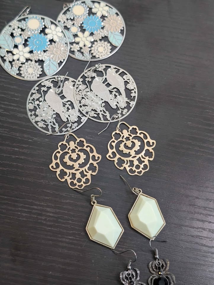 Green Gem Earrings - photo 3