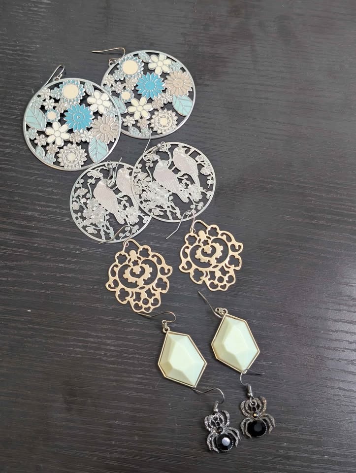 Spider Earrings - photo 3