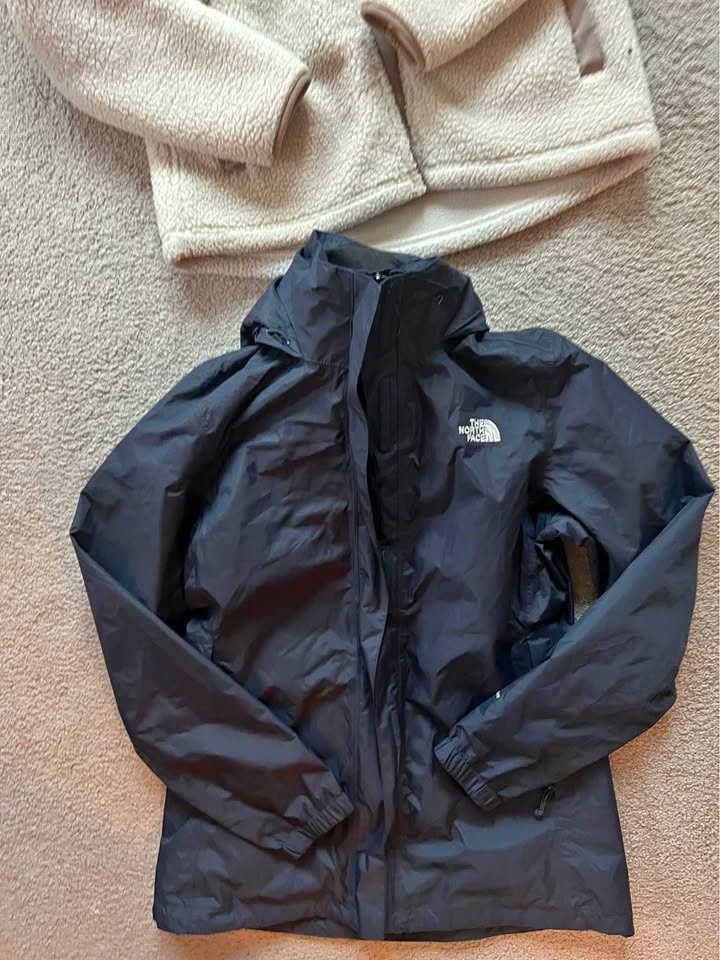 NAVY BLUE north face rain coat