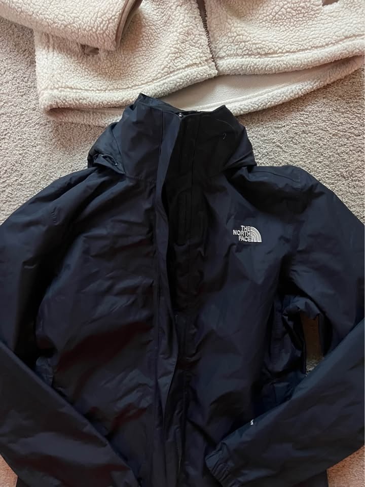 NAVY BLUE north face rain coat - photo 2
