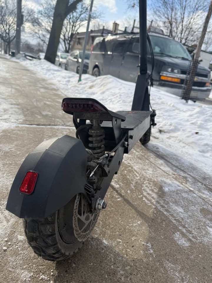 Kukirin G2 Electric Scooter – 55 km/h – Excellent Condition - photo 3