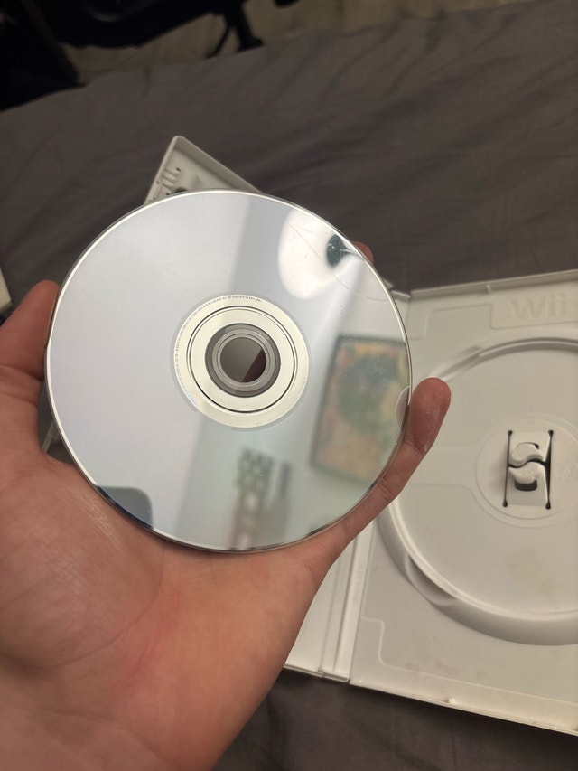 Resident Evil 4 Wii Disc Only - photo 3