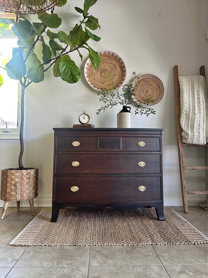 Restored Vintage Hepplewhite Dresser / Sideboard