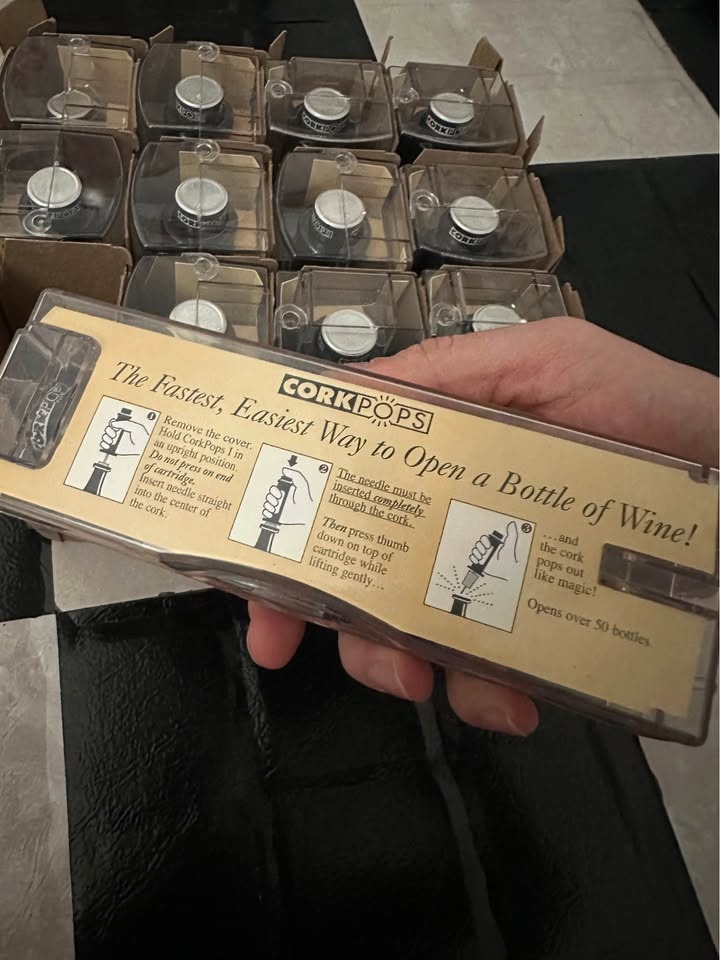 Lot of 12 Cork Pops Wine Openers - Black (New, Sealed) - photo 4