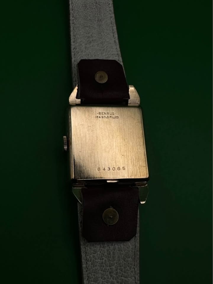 Rare Vintage Benrus Square Triple Calendar Watch | Runs Great - photo 2