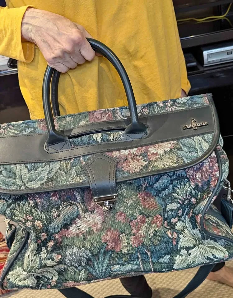 Ms Doubtfire - Vintage Atlantic Canvas Bag thumbnail