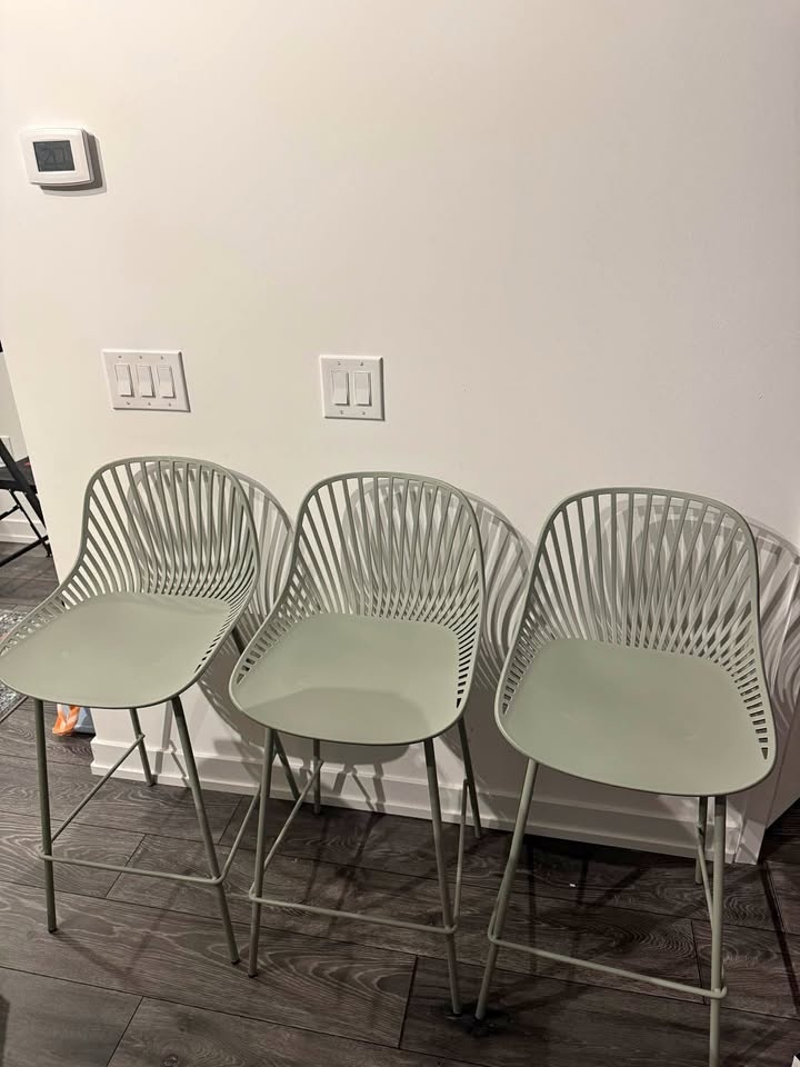 Bar chairs for sale‼️ Moving sale