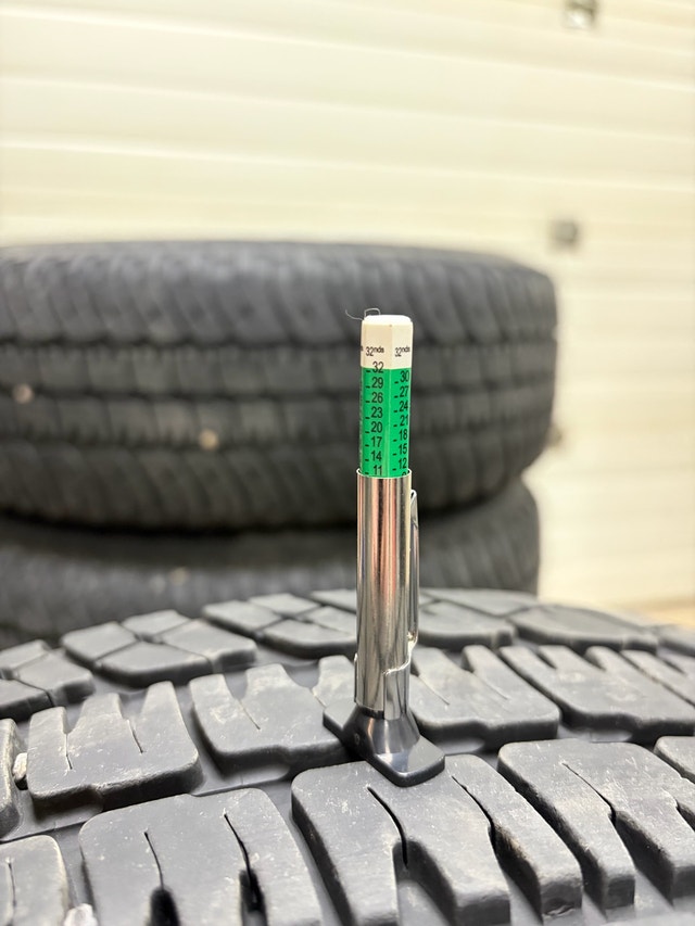 2010-2014 Ford F150 Factory Aluminum Wheels & Michelin Tires - photo 3