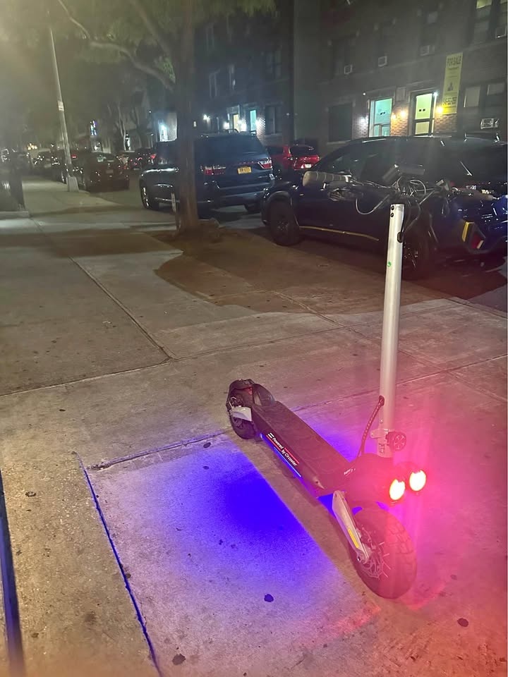 Circooter Raptor Pro 1600W Electric Scooter