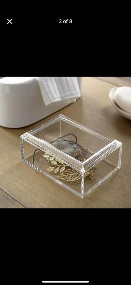 Brand new acrylic jewelry box