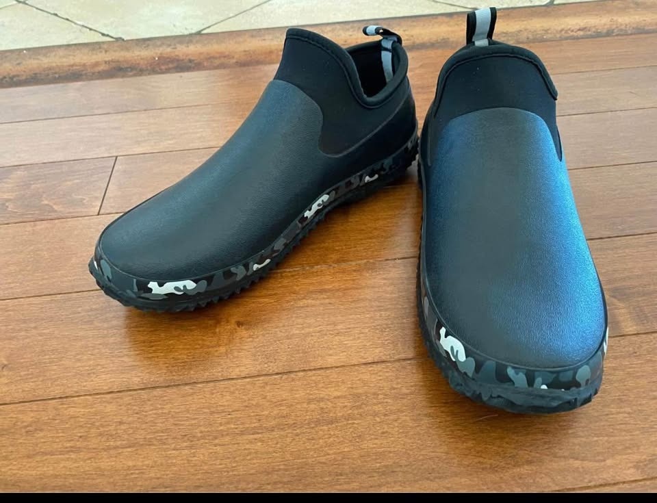Brand new outdoor/ gardening/ rain shoes - photo 2