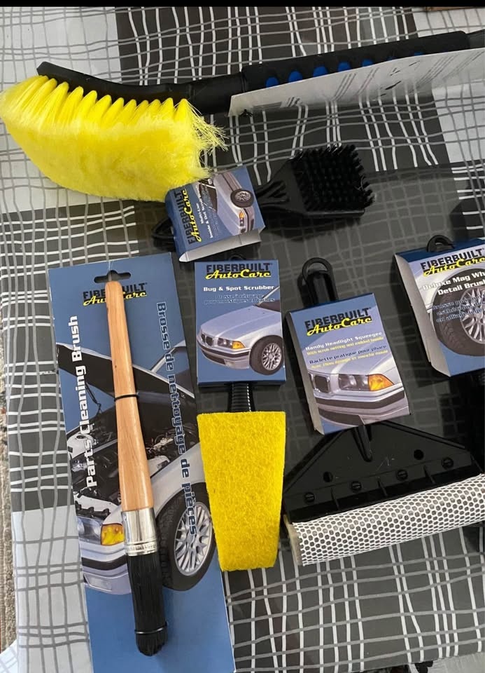 Brand new car cleaning brushes - photo 2