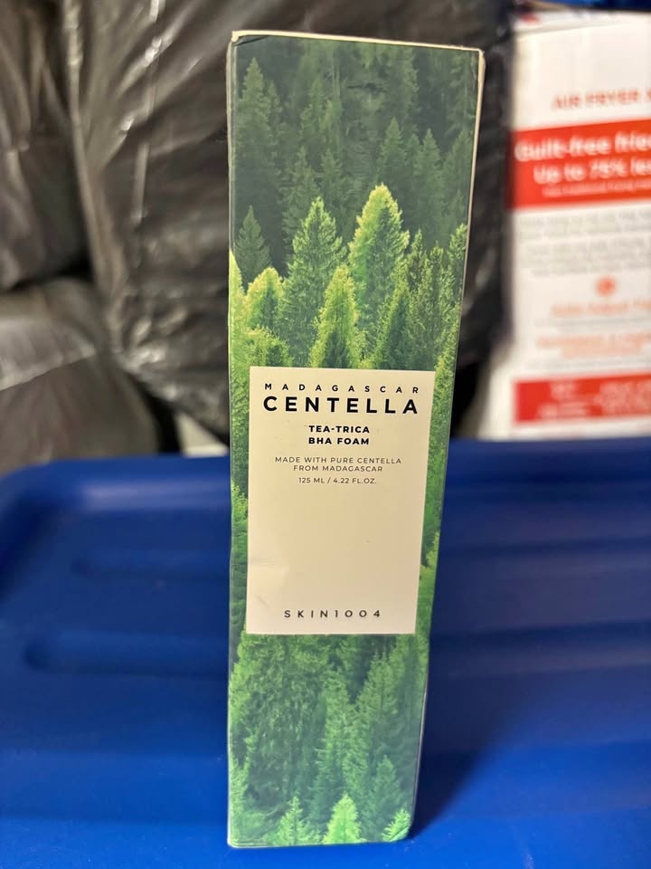 Skin1004 Madagascar Centella Tea-trica BHA Foam