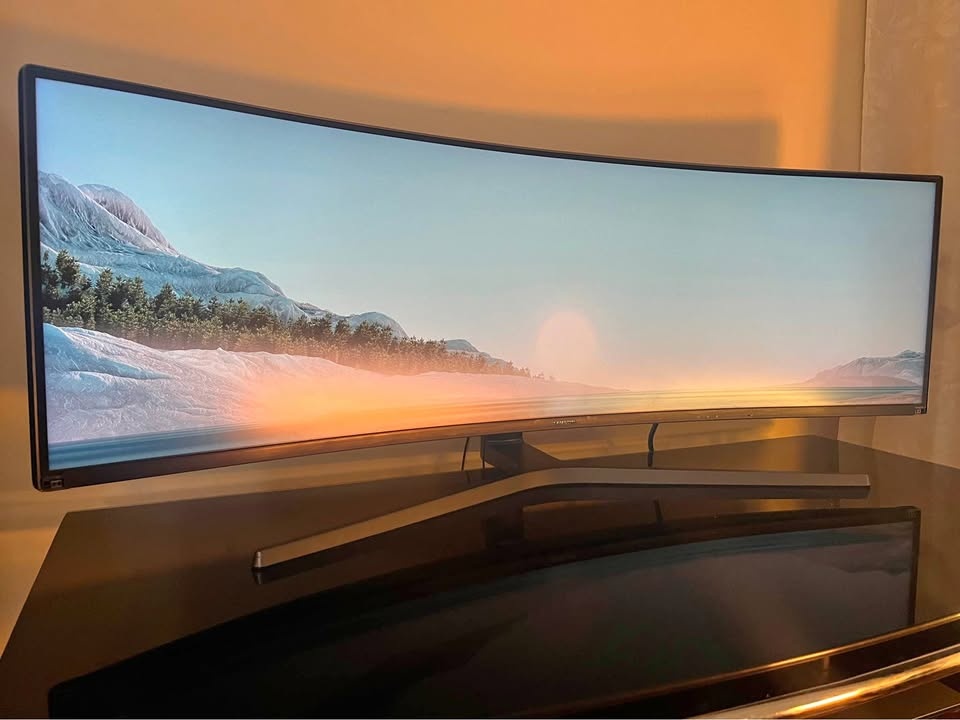 Samsung 49” Super Ultrawide Monitor - 144hz - C49HG90DMN