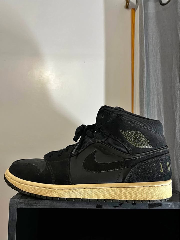 Air Jordan 1 olive black winterized