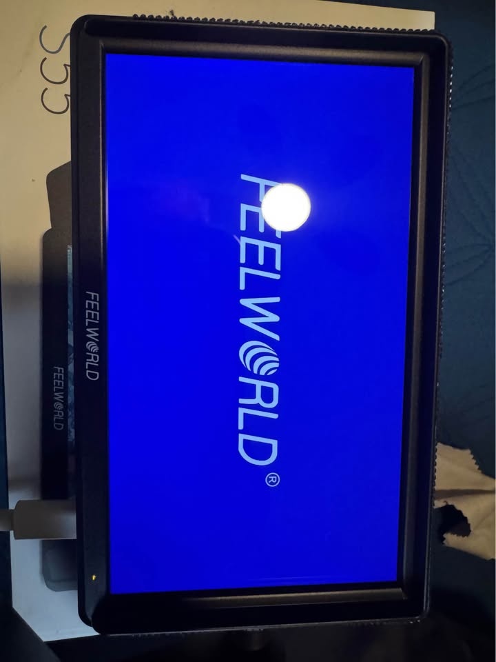 FEELWORLD 6” Monitor - photo 2