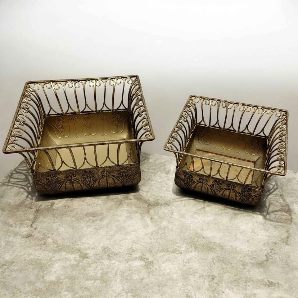 Home Interiors Antique-Style Metal Plant Holders – Set of 2