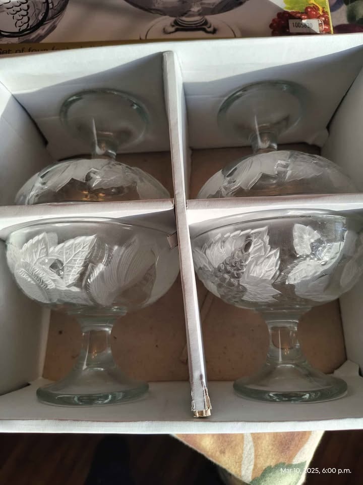 Grappa Collection - Set of Four Footed Dishes - photo 2