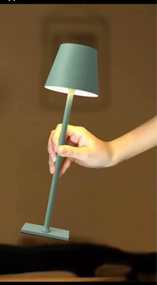 Brand new battery powered dimmable lamp - photo 2