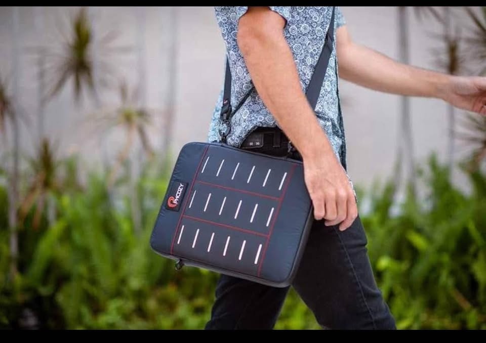 Brand new iPad/MacBook CAPSULE for bags up to 13" - photo 2