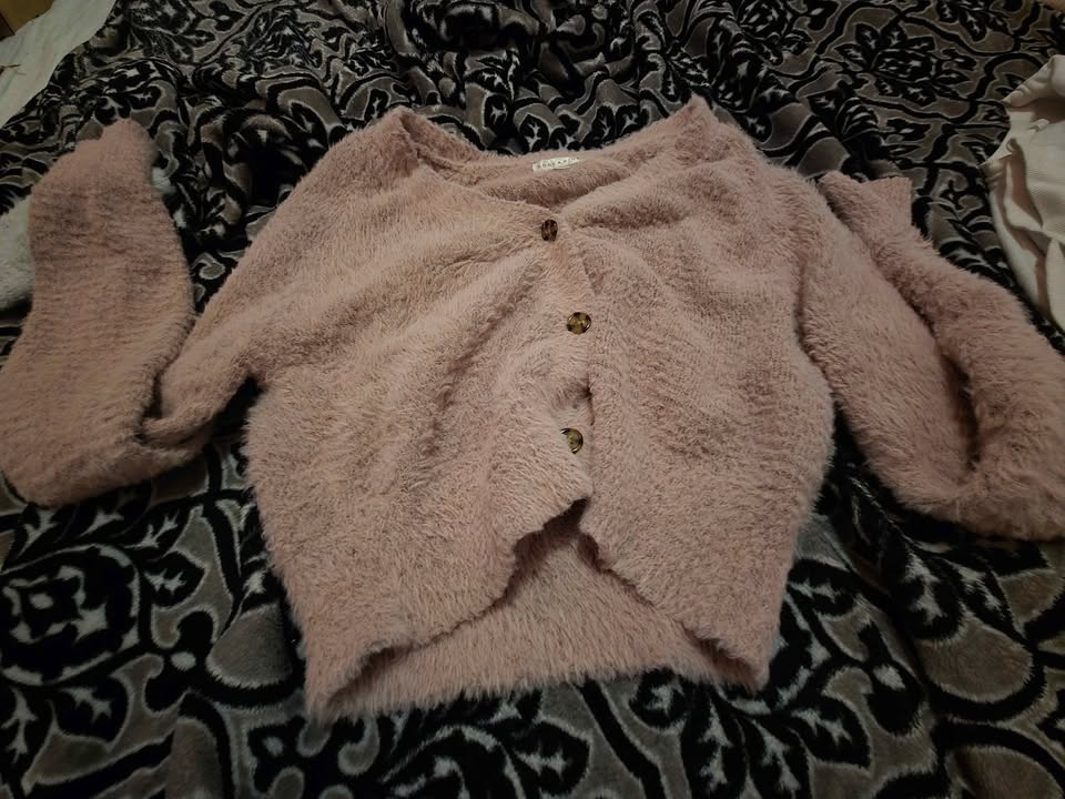 FREE Cozy 3-Item Bundle (Rose + Vine Cardigans & Camo Hood - photo 2