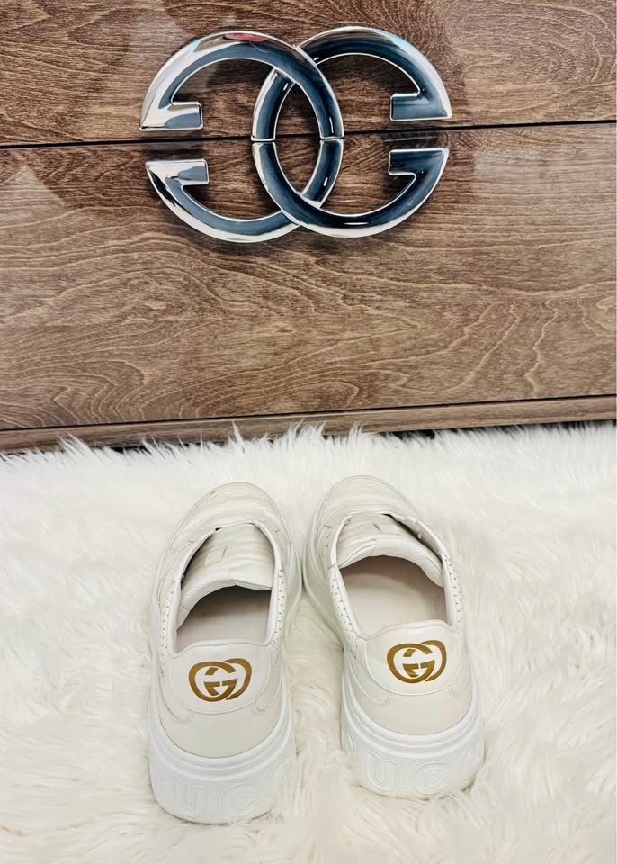 Gucci GG Embossed Leather Sneakers White - photo 2