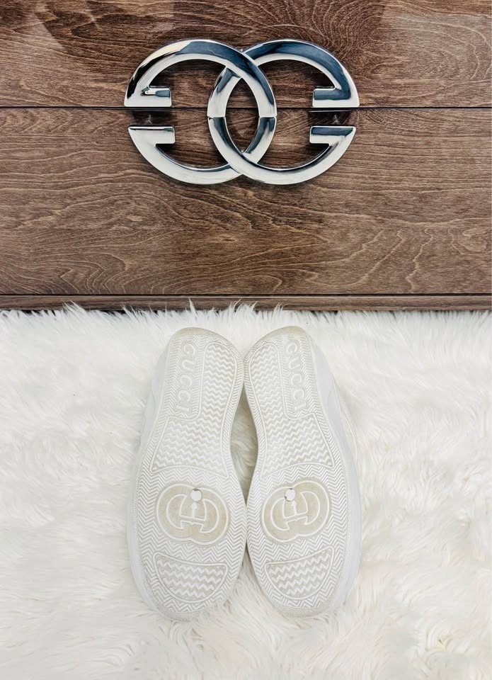 Gucci GG Embossed Leather Sneakers White - photo 3