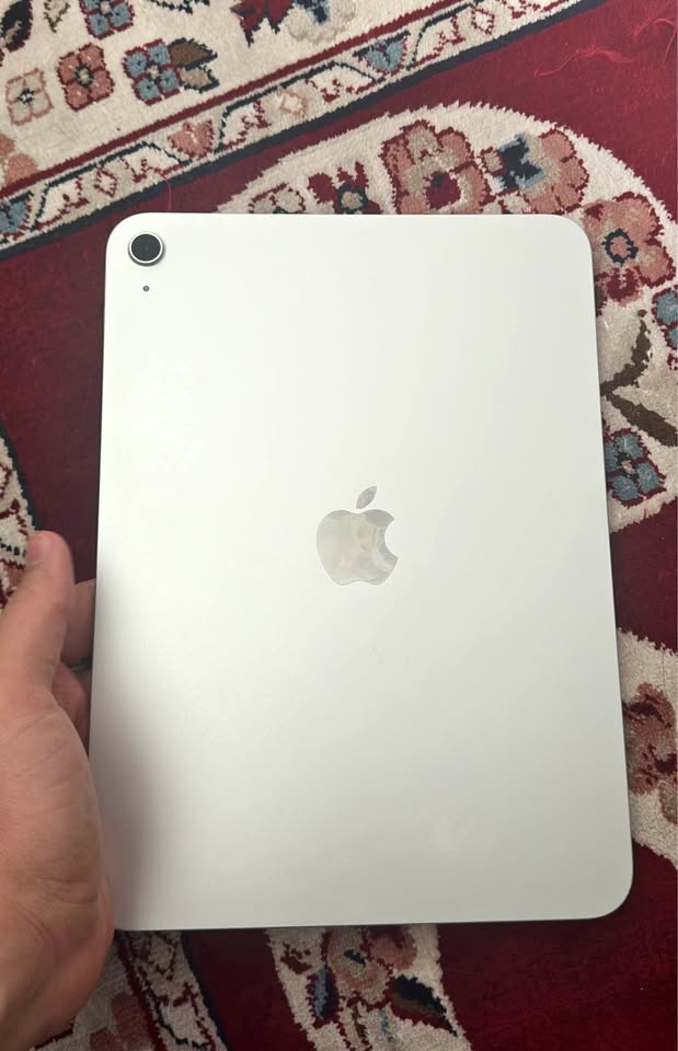 iPad A16 (128GB, Silver)