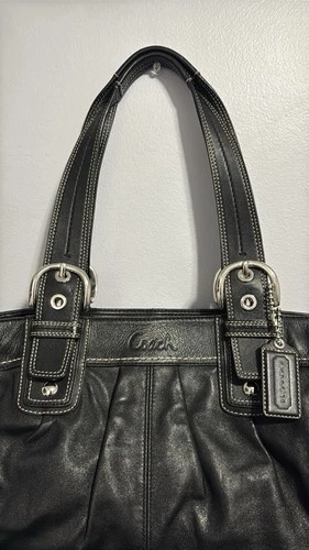 Authentic Coach Soho Pleated Black Leather Shoulder Bag - photo 3