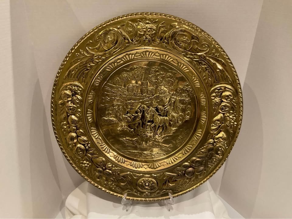 Vintage Brass Decorative Wall 20” Plate Made in England - photo 4