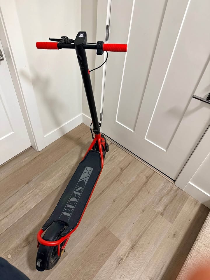 Electric Scooter – Adult – Good Battery – Ready to Ride