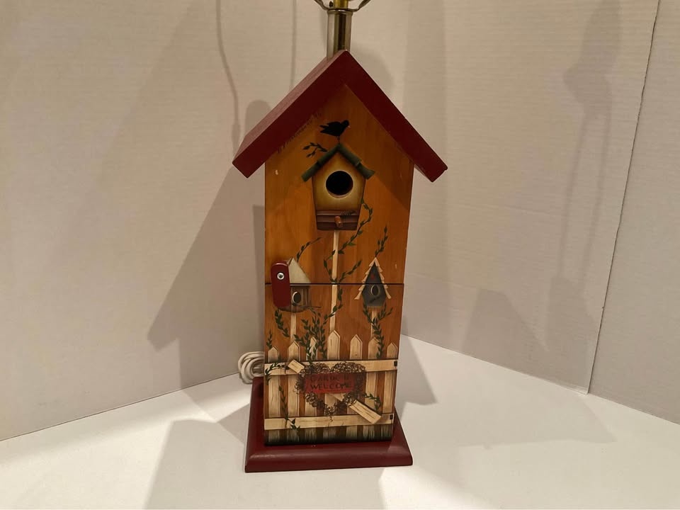 Table Lamp Handpainted Birdhouse Lamp with Cardinal Finial - photo 2