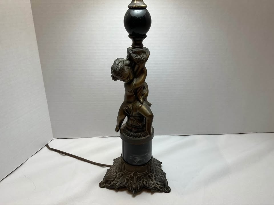 Vintage MCM Cherub Table Lamp Hollywood Regency - photo 2