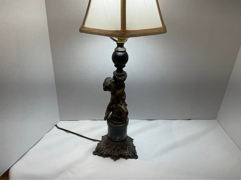 Vintage MCM Cherub Table Lamp Hollywood Regency - photo 4