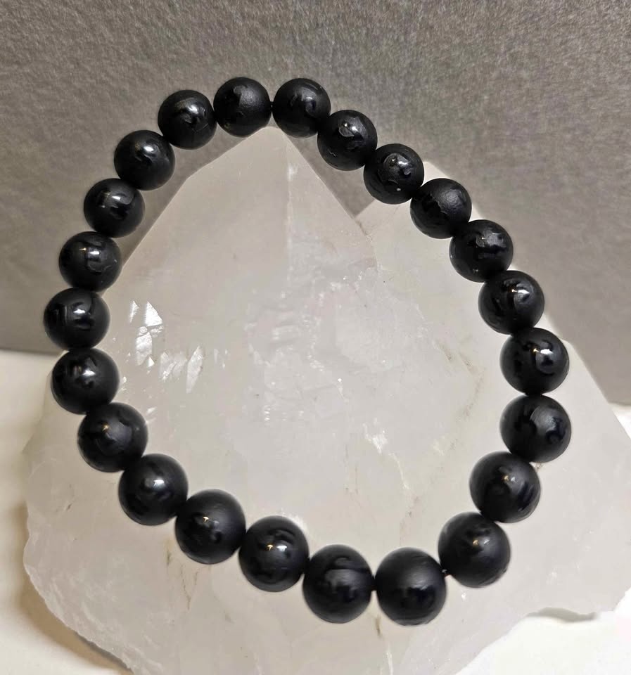 Black Agate with Six-Character Great Bright Mantra