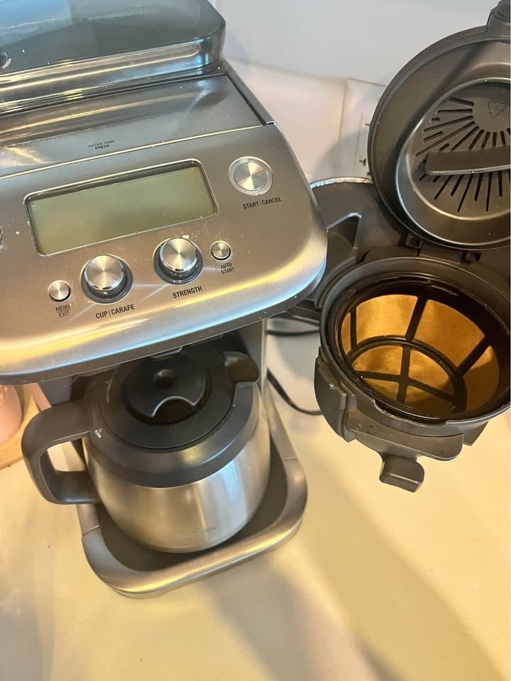 Breville Coffee Maker w/ Grinder & Thermal Carafe - photo 3