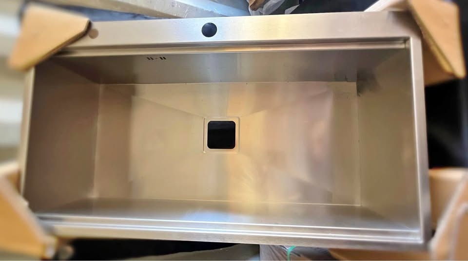 Stainless Steel Kitchen Sink w/ Accessories