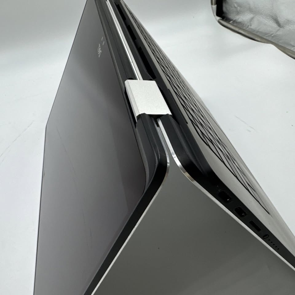 Dell XPS 15 9575 2-in-1 Touch Laptop i7 16GB RAM 512GB SSD - photo 5