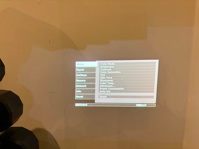 Epson PowerLite Home Cinema 3500 Projector - Excellent Condition - photo 5