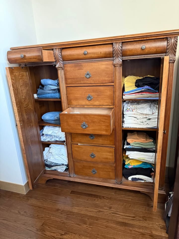 Gentleman's Chest/dresser - Pennsylvania House Cherry - photo 3